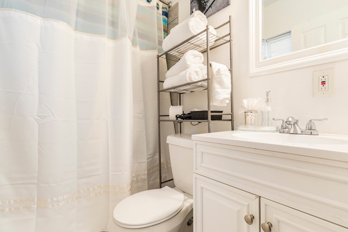 Private Entry 1/1 Apt Full size Kitchen - Welcome!