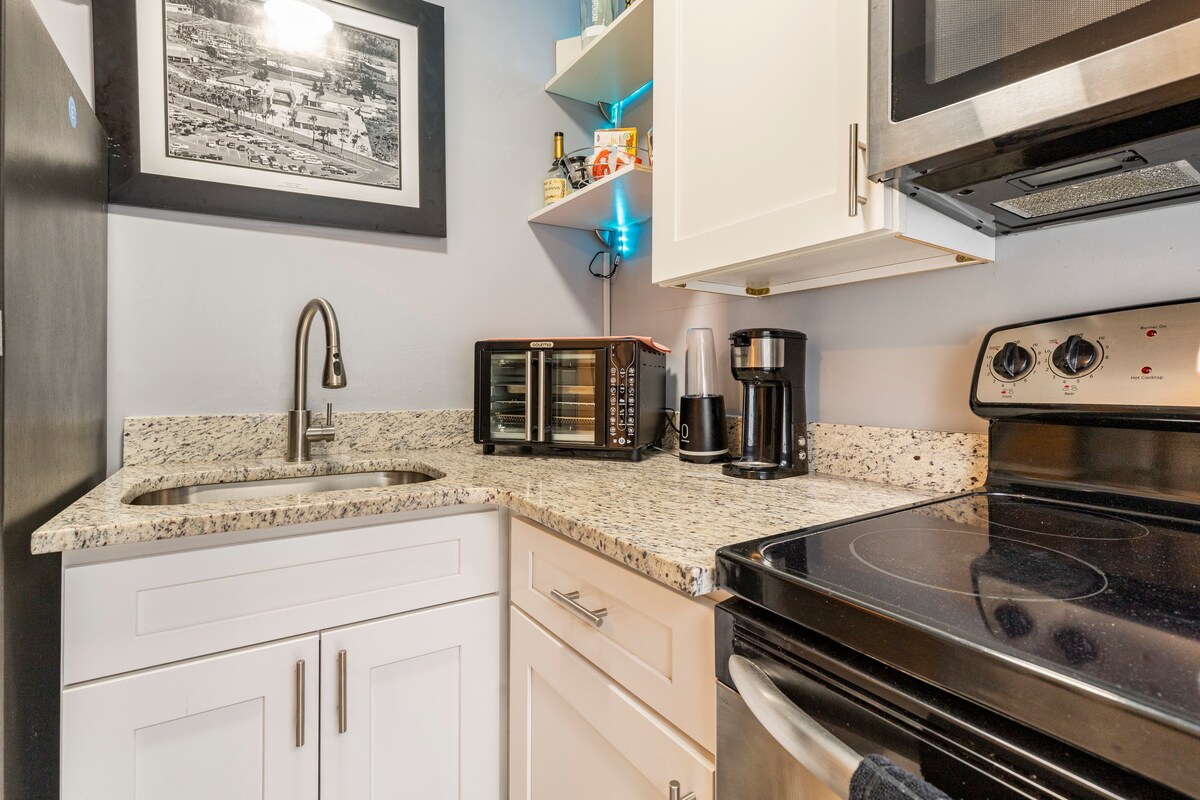 Private Entry 1/1 Apt Full size Kitchen - Welcome! - Orlando Private Entry 1/1 Apt Full size Kitchen - Welcome! - Orlando