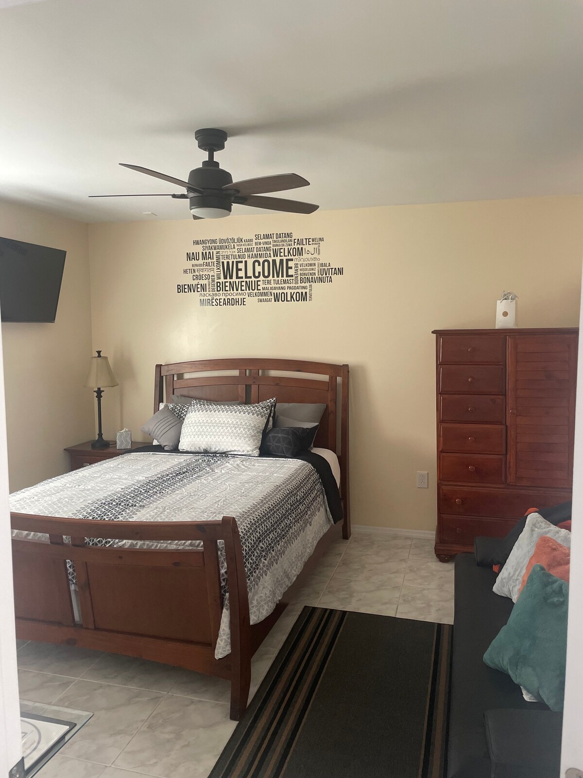 Private Entry 1/1 Apt Full size Kitchen - Welcome!