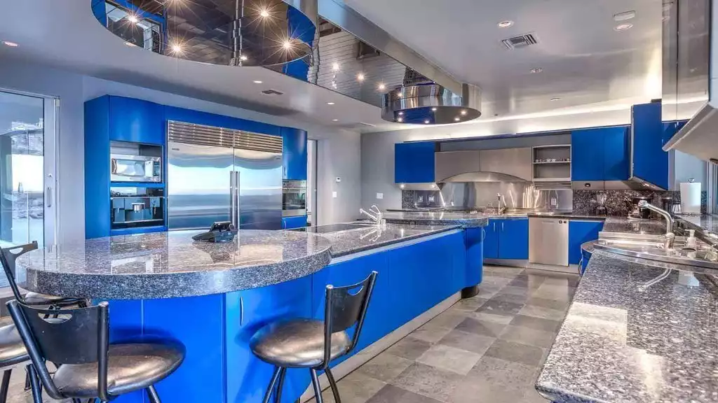 Enormous Gourmet Kitchen Enormous Gourmet Kitchen - Scottsdale Manor Camelback - Scottsdale Camelback Resort