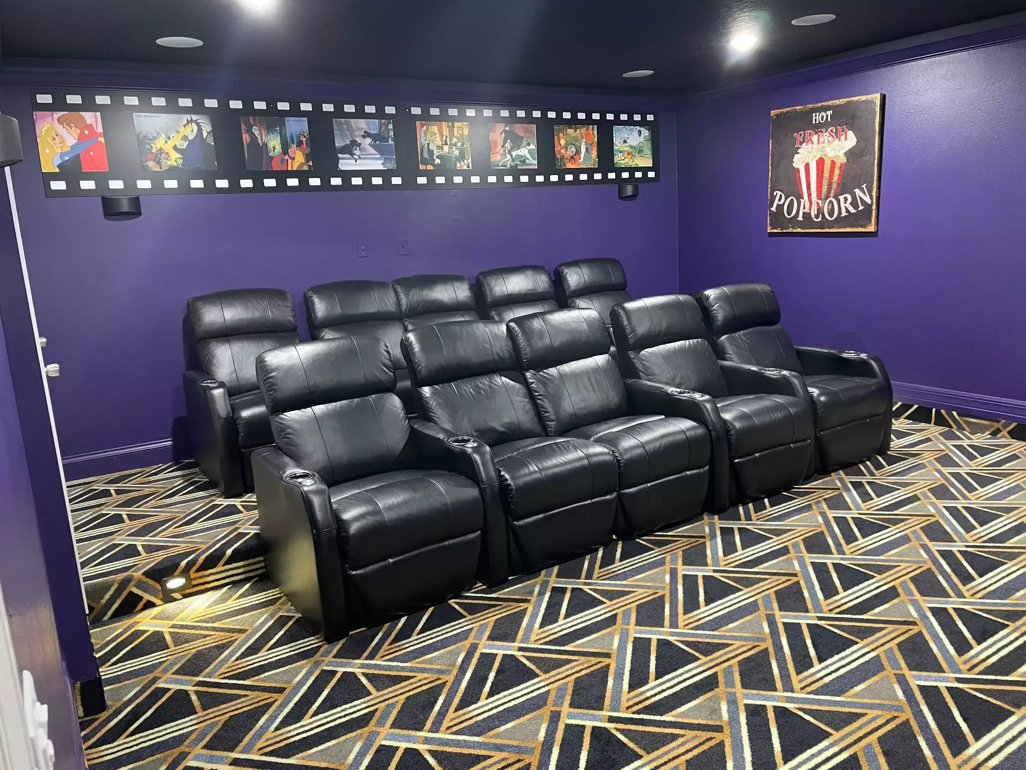 Theater Room - The Enchanted Retreat - Kissimmee