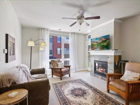 Gas fireplace
