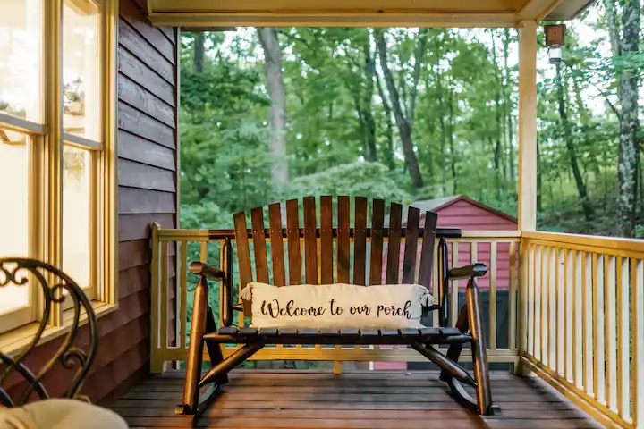 Pet friendly, secluded, mountain views, & hot tub! - Talking Rock