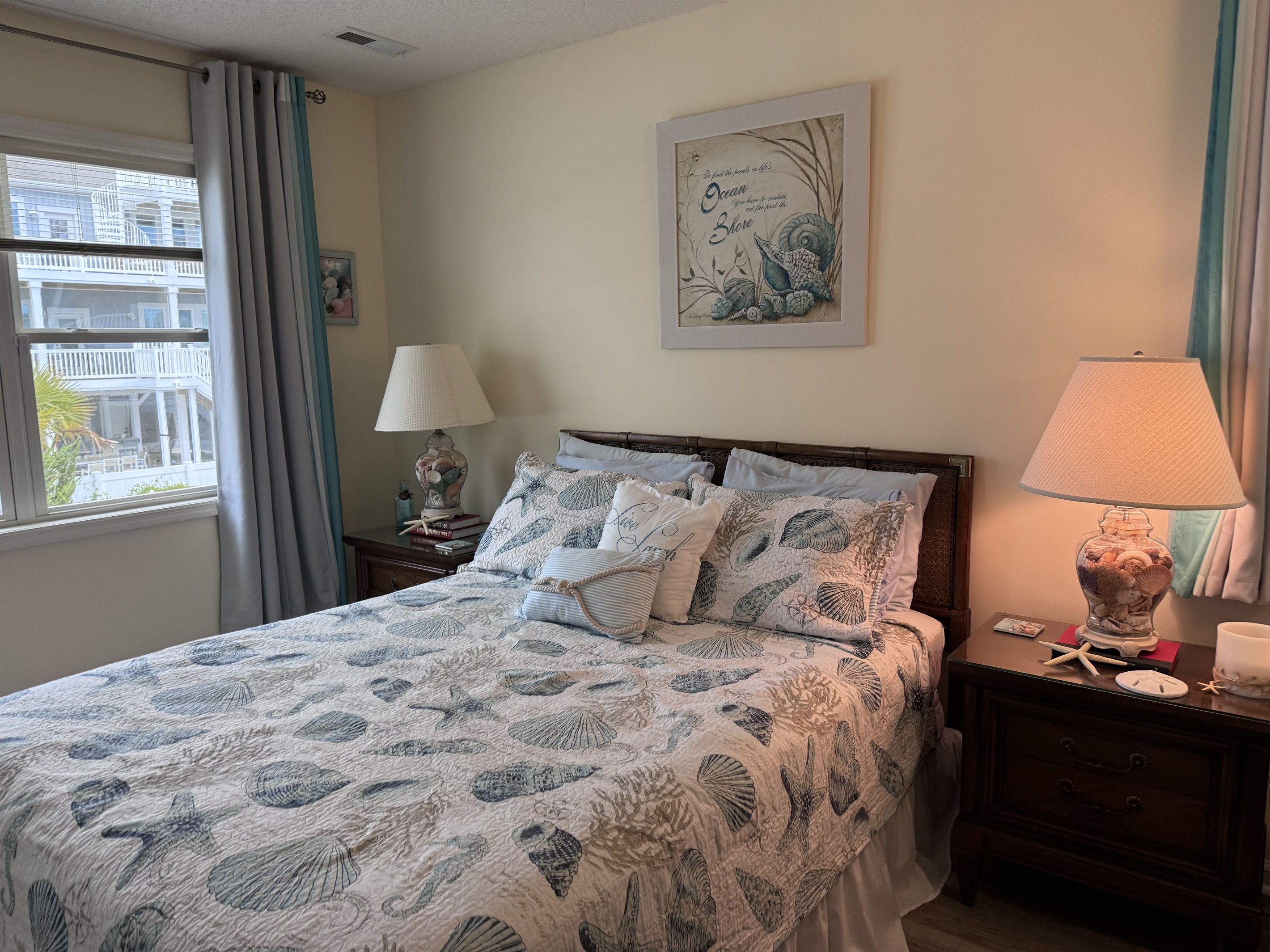 Queen bedroom downstairs Queen bedroom downstairs - The C's By The Sea - Holden Beach
