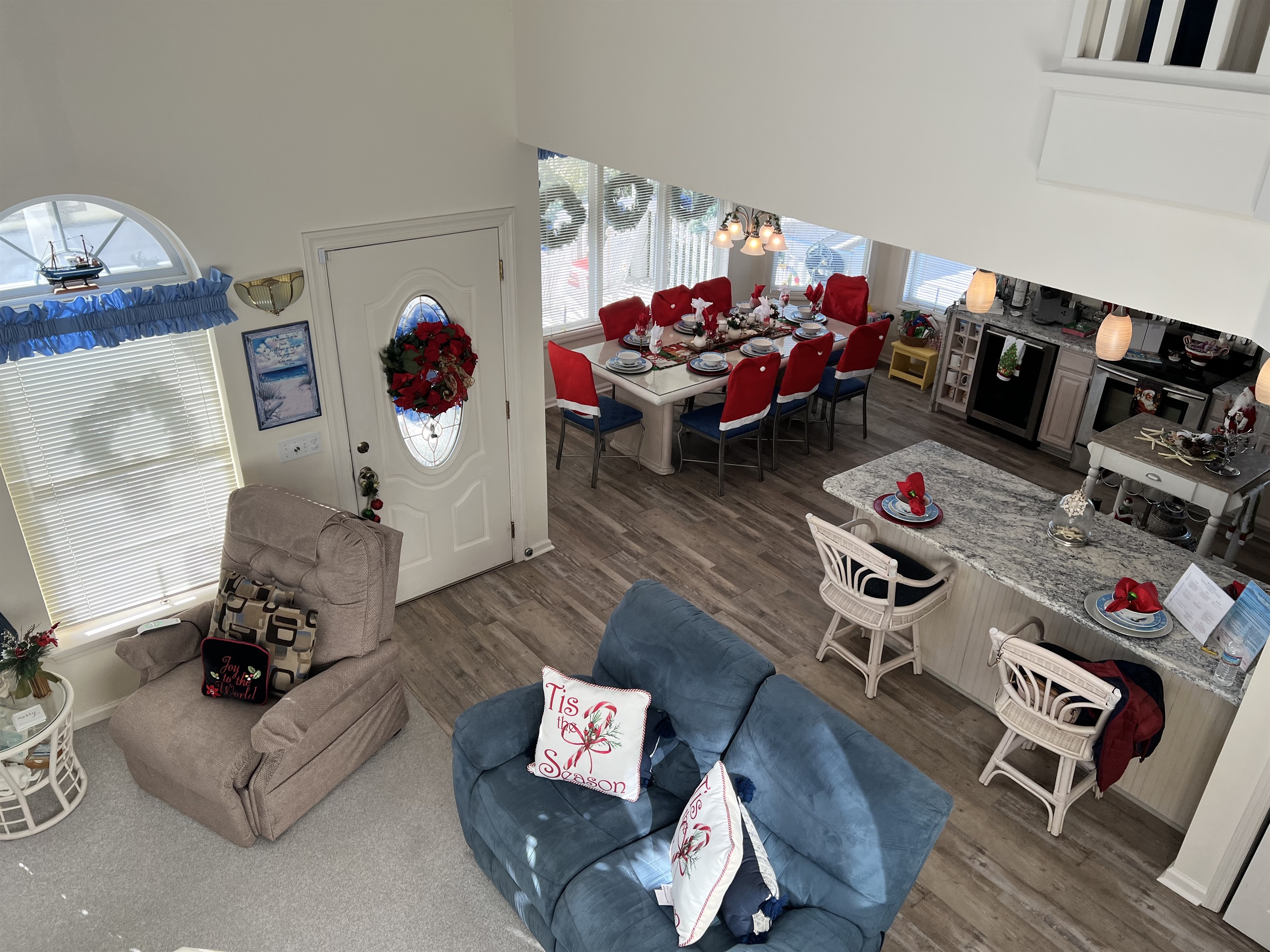 overlooking den @ Christmas overlooking den @ Christmas - The C's By The Sea - Holden Beach