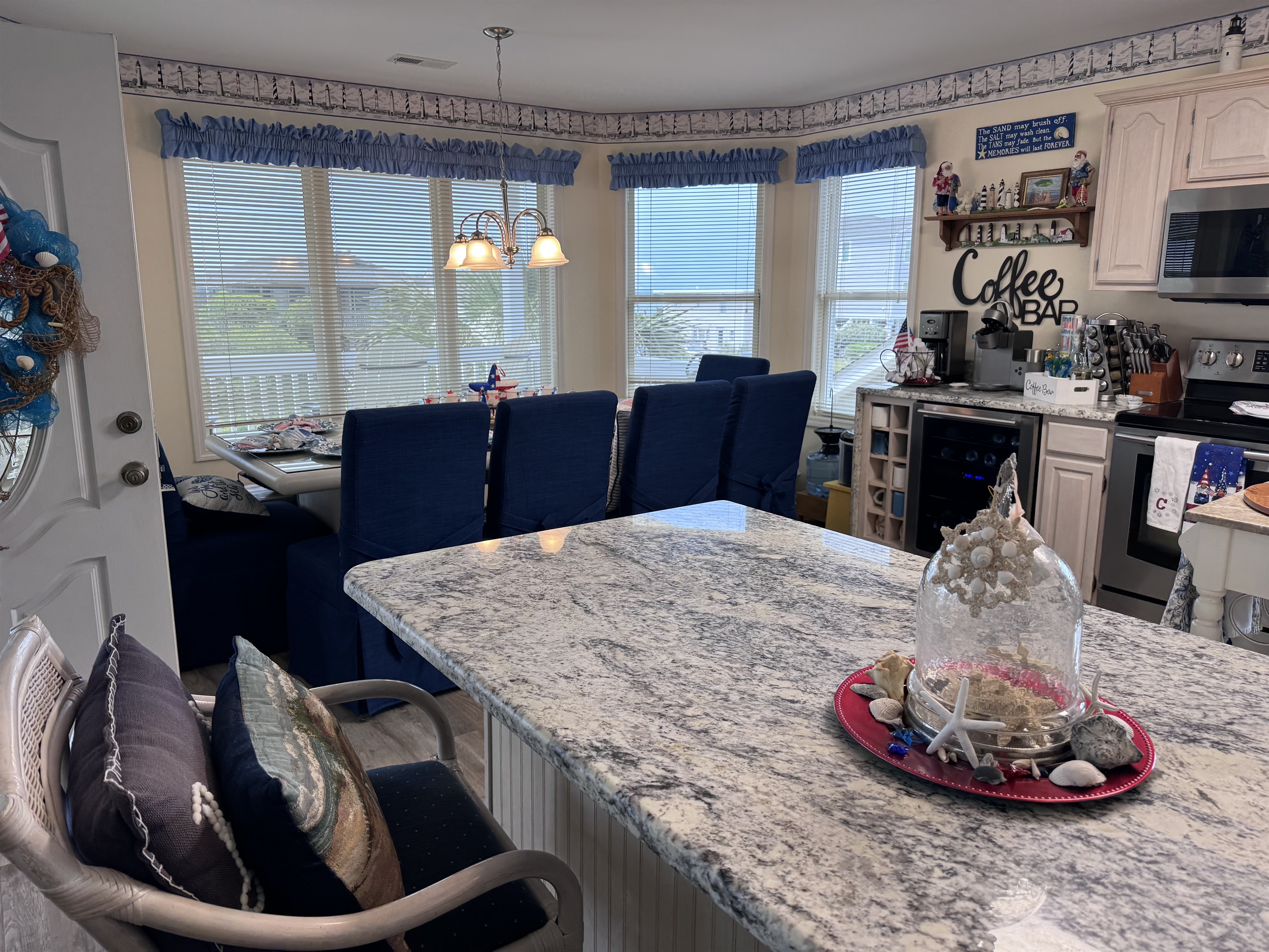 Kitchen barr Kitchen barr - The C's By The Sea - Holden Beach