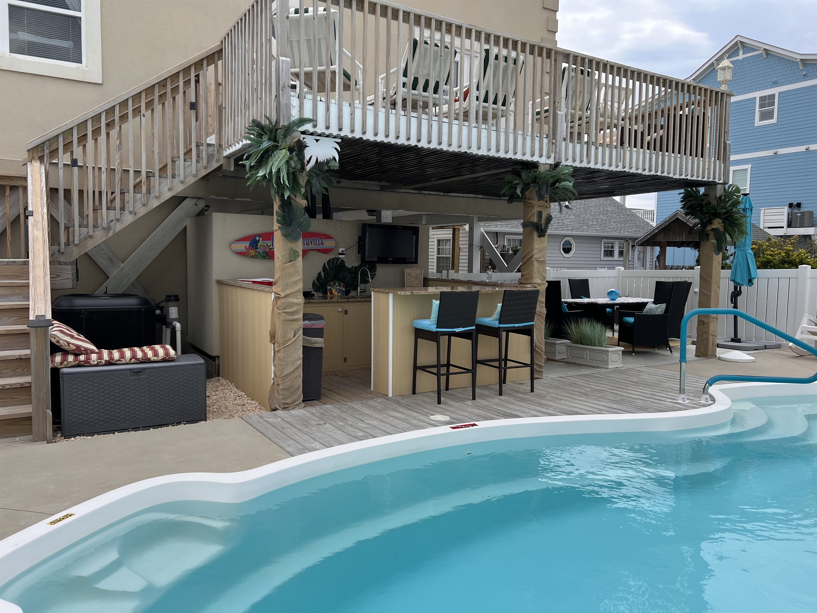 downstair Tiki Bar by Pool downstair Tiki Bar by Pool - The C's By The Sea - Holden Beach
