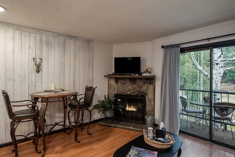 Cozy Condo in Ruidoso