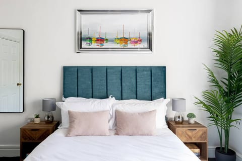 Garden maisonette in Bath city centre