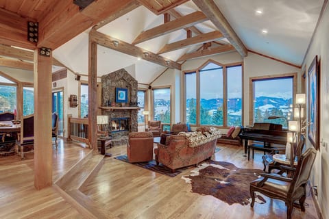 Large Vaulted Ceilings
