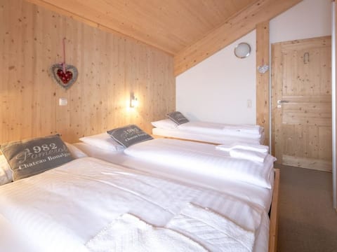 #1 mit IR-Sauna&Sprudelbad innen