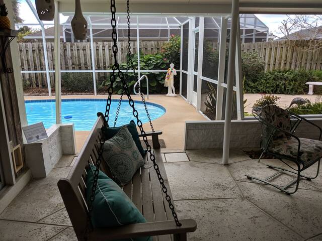 Beach Home! 2 Min walk 2 Beach! Heated Pool/HotTub - Ormond By The Sea