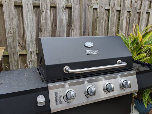 Beach Home! 2 Min walk 2 Beach! Heated Pool/HotTub - Ormond By The Sea