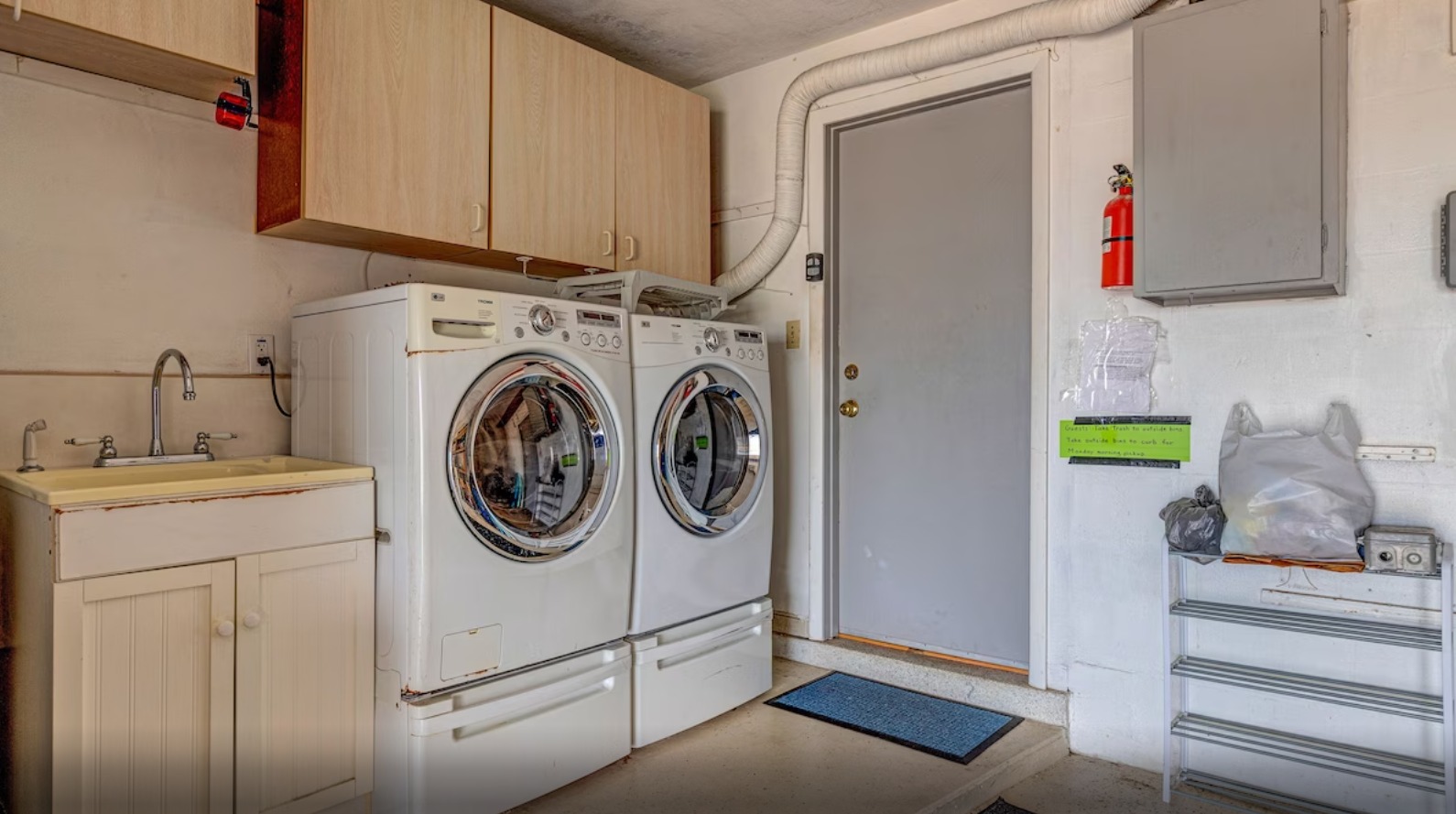 Beach Home! 2 Min walk 2 Beach! Heated Pool/HotTub - Ormond By The Sea