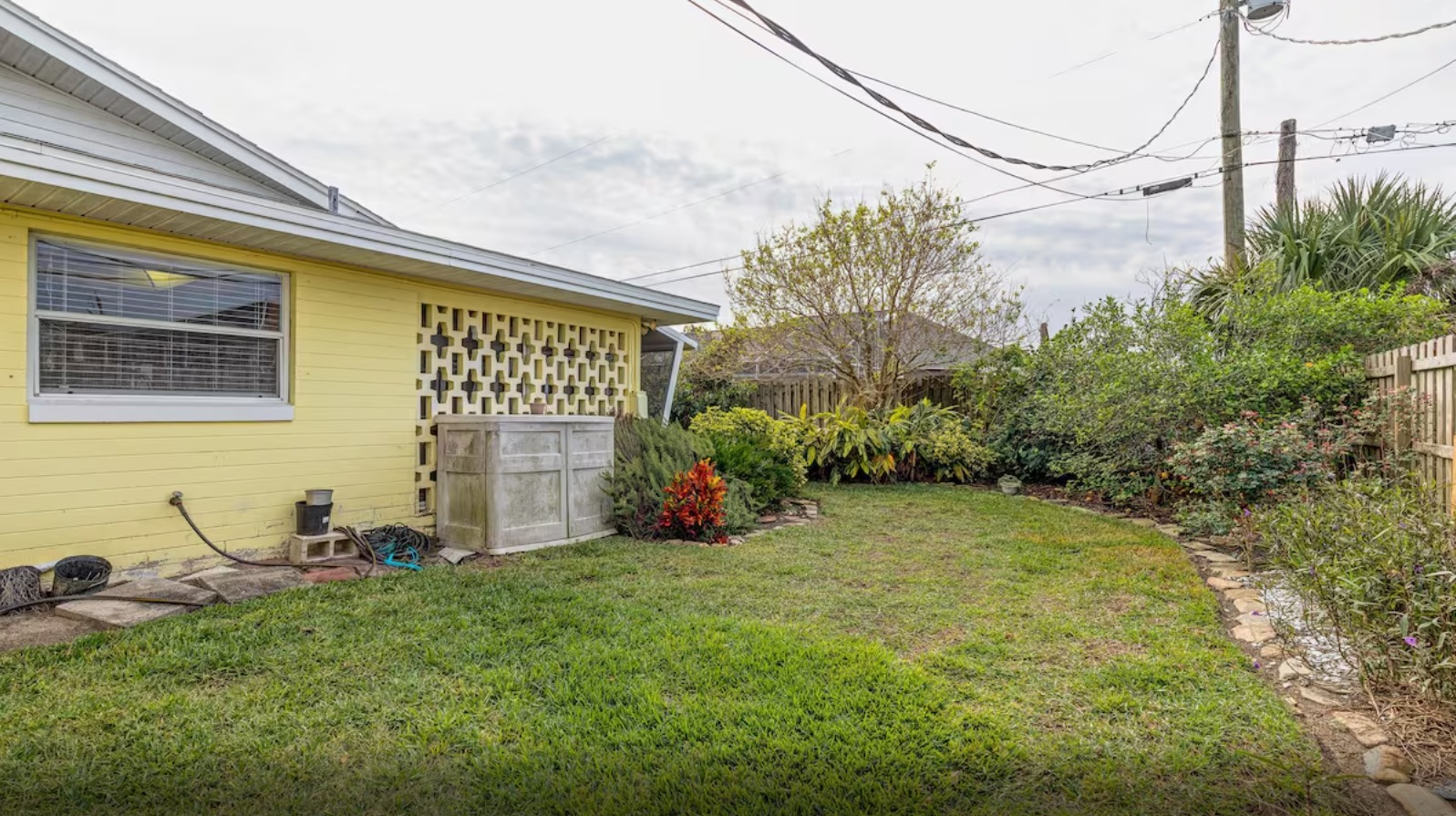 Beach Home! 2 Min walk 2 Beach! Heated Pool/HotTub - Ormond By The Sea