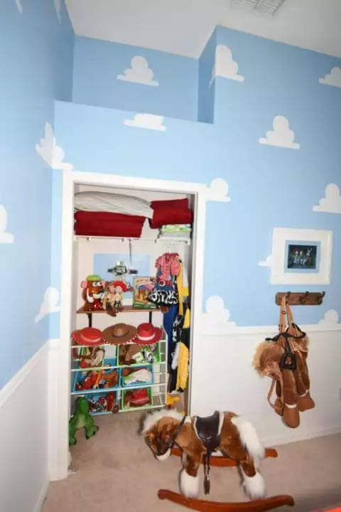 Step into Andy's room with all his favorite toys!