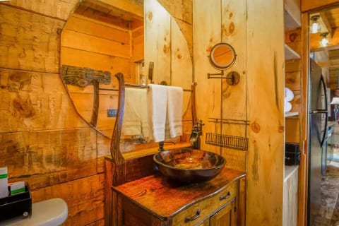 Bathroom Skyview