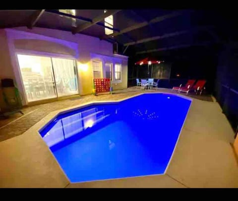 private screened private pool swim during the day or at night 