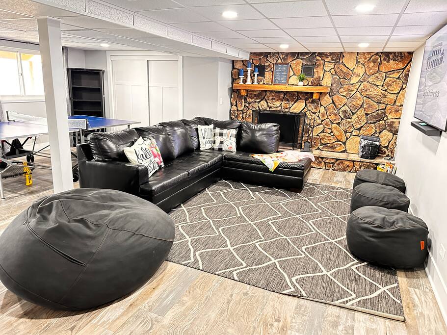 englishprairiebnb-or-8-bedrooms-or-4.5-baths/