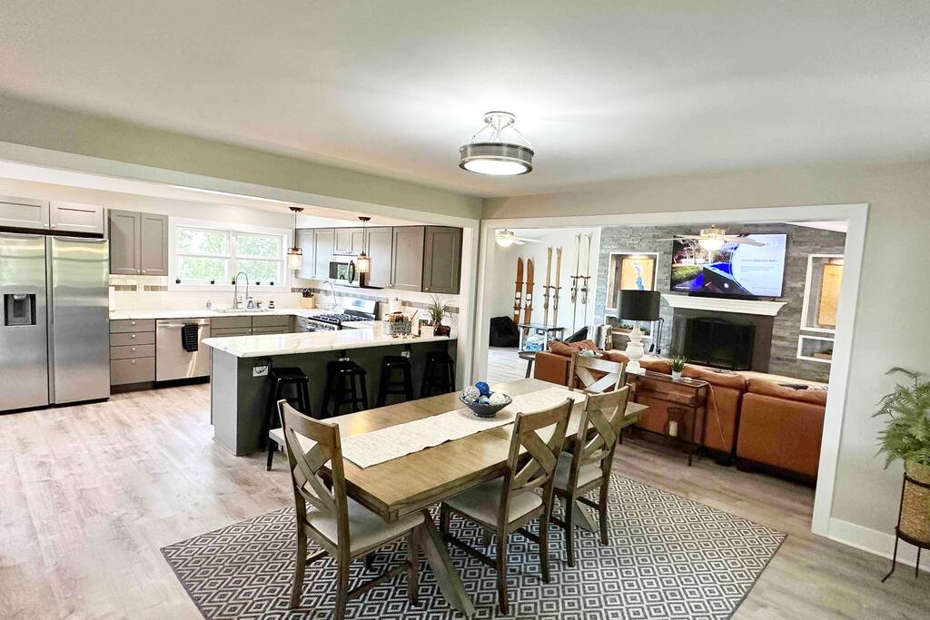 englishprairiebnb-or-8-bedrooms-or-4.5-baths/