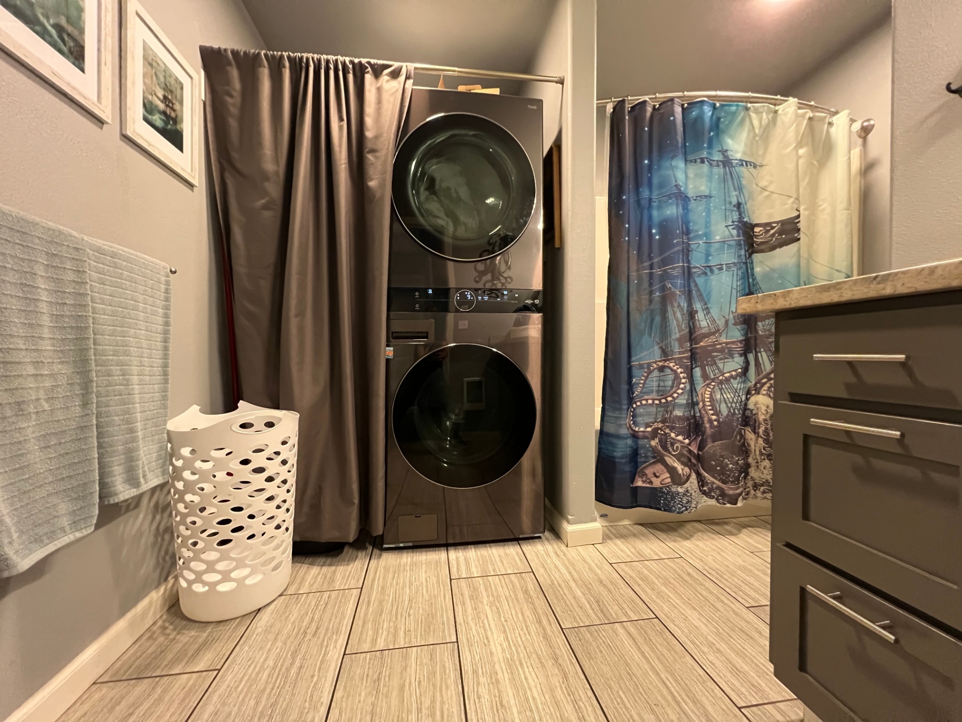 Rockaway Falcon- forest setting, minutes to beach - Rockaway Beach