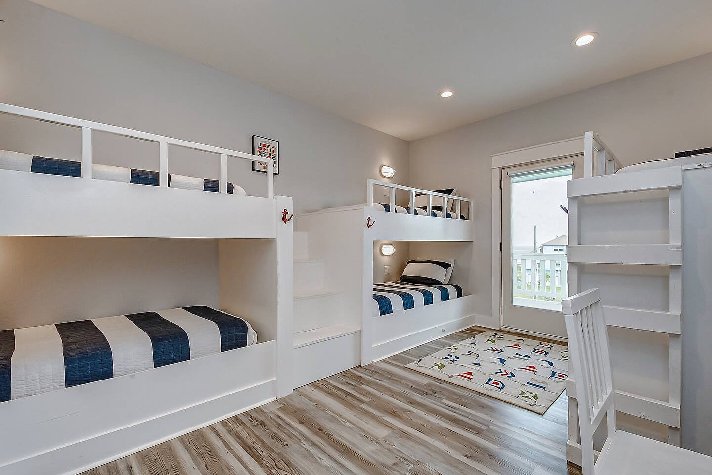 Sleepover ready! With 6 built-in twin beds, this space is perfect for kids to hang out with friends and siblings.