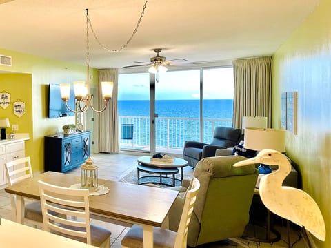 Spacious Beachfront Condo with Beachfront Master!