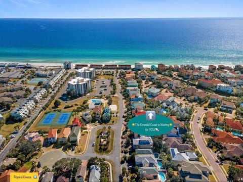 Tropical Breeze Beach Home Heated Pool & Golf Cart