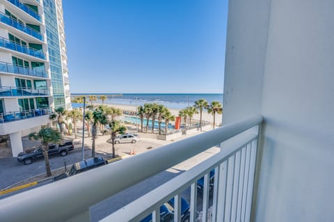 Sandy Beach 305 - 1 Bedroom