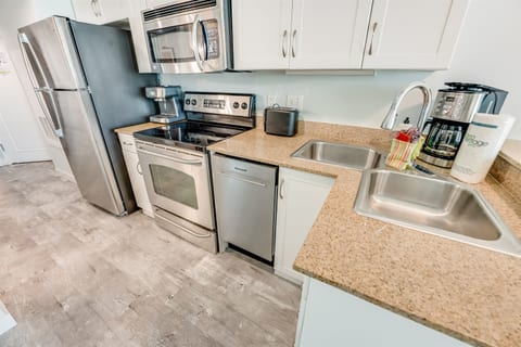 Large Kitchen Area, Beautifully Decorated