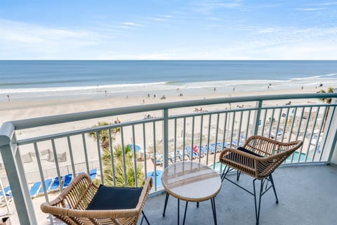 Large Balcony, Direct Oceanfront