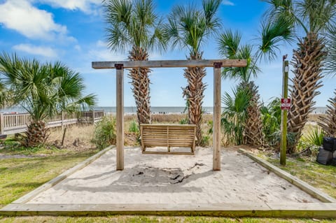 Beautiful Natural Areas, Way to the Beach!