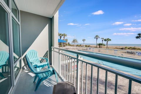 Dunes Village 112 - Oceanfront Studio