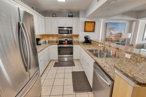 6000 Ocean By The Sea 606 - 3 Bedroom
