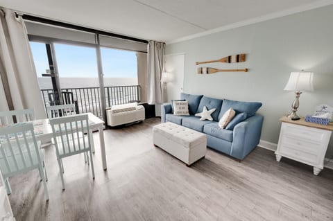 Room with Stunning Views🌊☀️