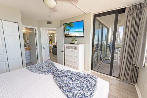 Main Bedroom with View of the Ocean🌊☀️