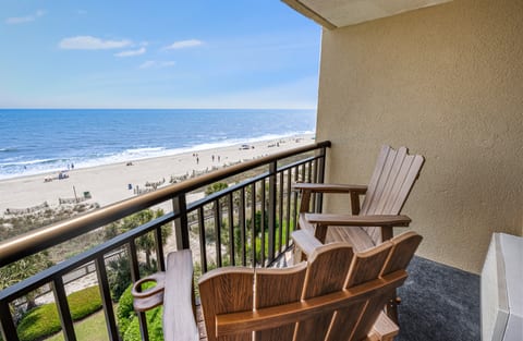 Balcony with Amazing Views of the Ocean🌊☀️
