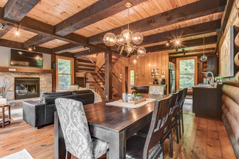 Chic Log Chalet Tremblant