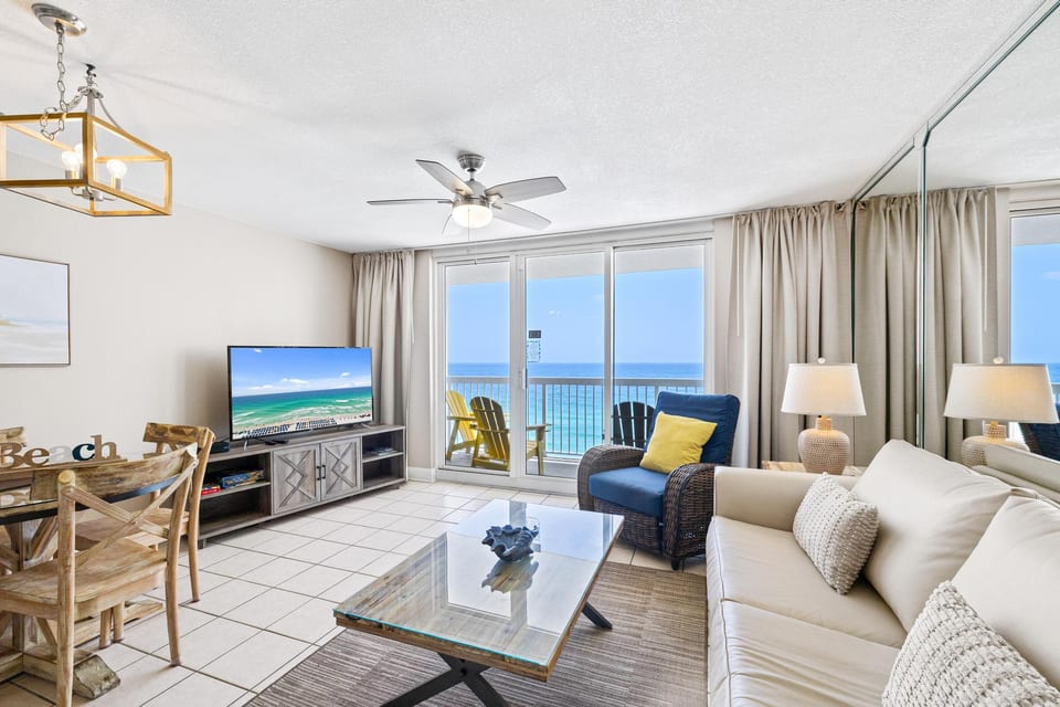 Living room with ocean view from the balcony