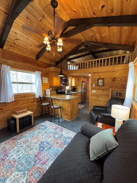 Cabin D at Serenity Ridge