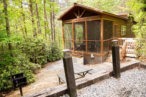 Cabin D at Serenity Ridge