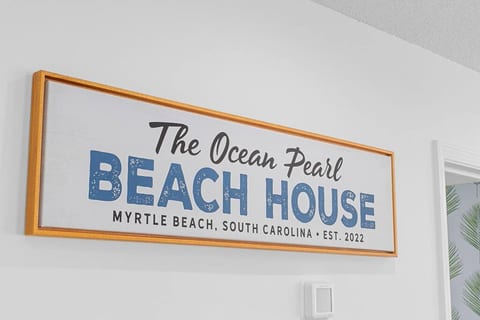 2 blocks 2 beach|Golf Cart|Outdoor Bar|Dog Welcome