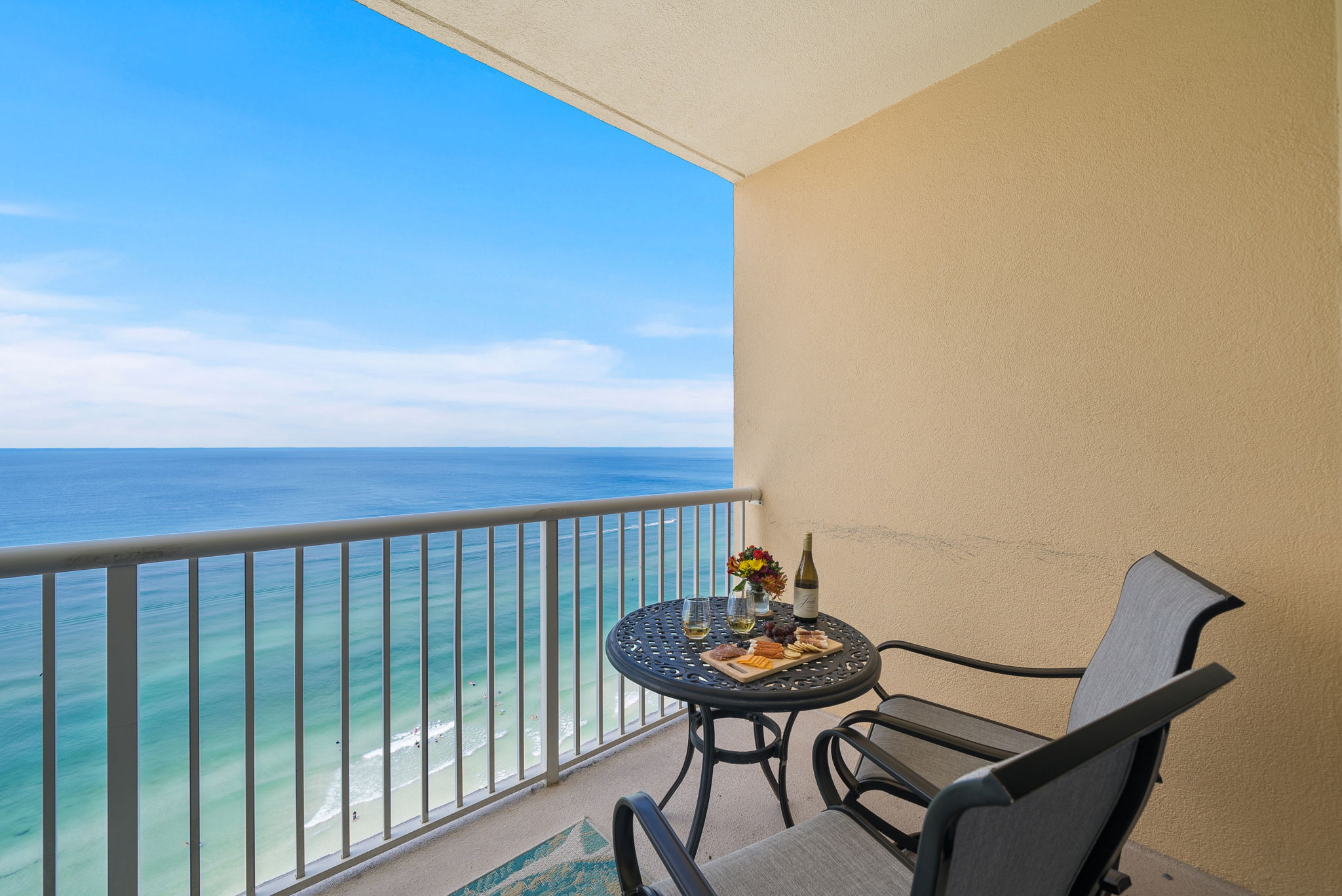 emerald-waters-escape-the-majestic-(pcb-fl)/