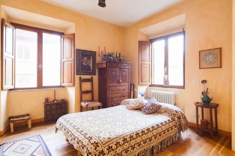 Charming Colosseum apartment