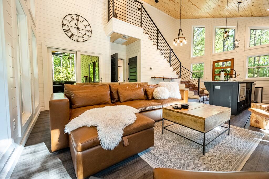 Luxe Cabin*Hot Tub*Fire Pit*Outdoor Movie*Hammocks