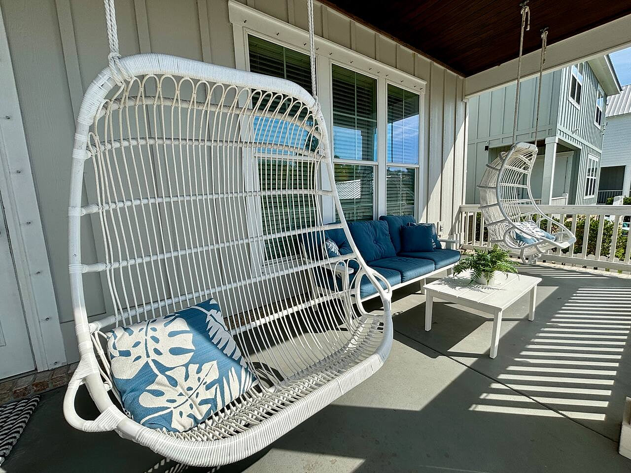Beautiful new hanging swings & back porch seating! Relax & enjoy the view, take in the sunrise, read a book, however you choose to spend your time - you're sure to love this outdoor space! 