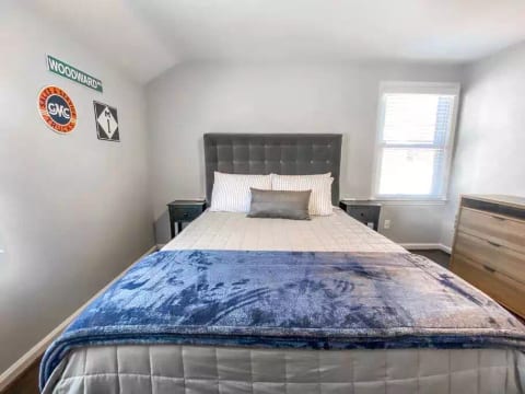 Spacious home in Royal Oak near Beaumont