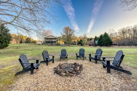 Riverfront Fire Pit | Marble, NC | Smoky Mountain Cabin | Riverbend Escape
