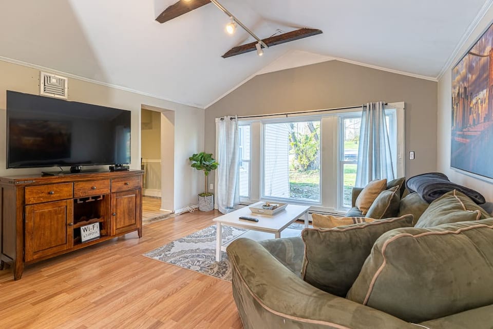 H2 : Spacious 1BR Downtown Stamford - Stamford
