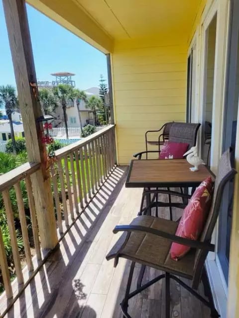 2BR/1BA Beachfront Condo in New Smyrna Beach, FL